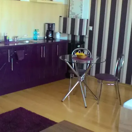 Purple Studio Lägenhet
